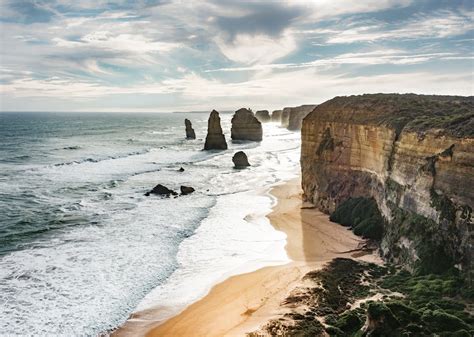 Victoria: Vibrant Cities, Stunning Landscape, & Top.